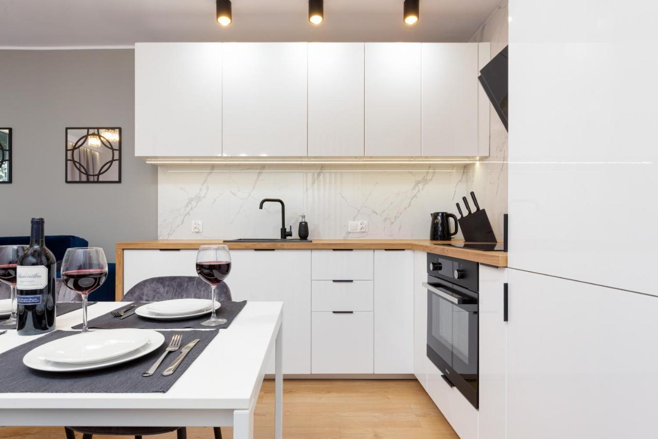 Beautiful Two-Bedroom Apartment Warsaw Bielany By Noclegi Renters Екстериор снимка