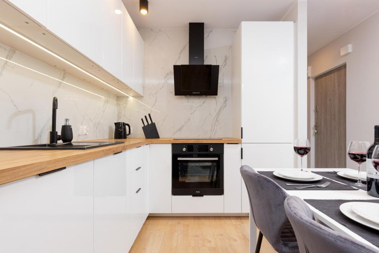 Beautiful Two-Bedroom Apartment Warsaw Bielany By Noclegi Renters Екстериор снимка